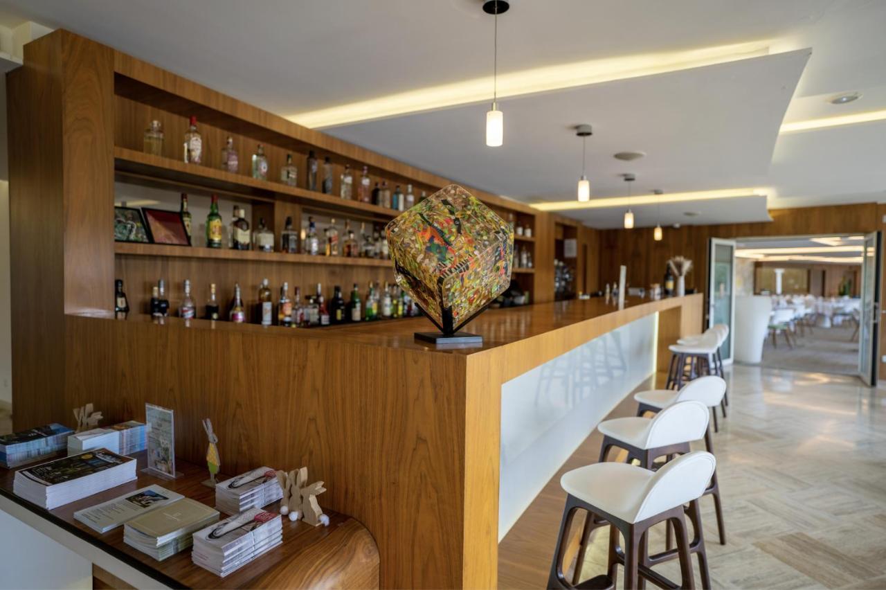 Hotel Restaurant La Vague De Saint Paul Ngoại thất bức ảnh